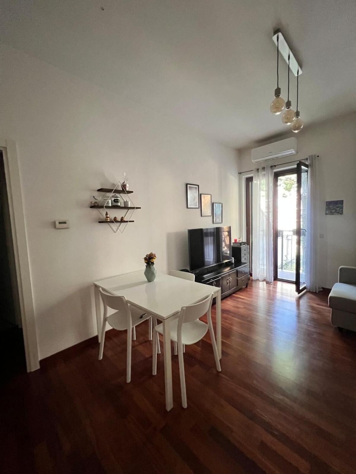 Deluxe & Elegant With Comfort And View *