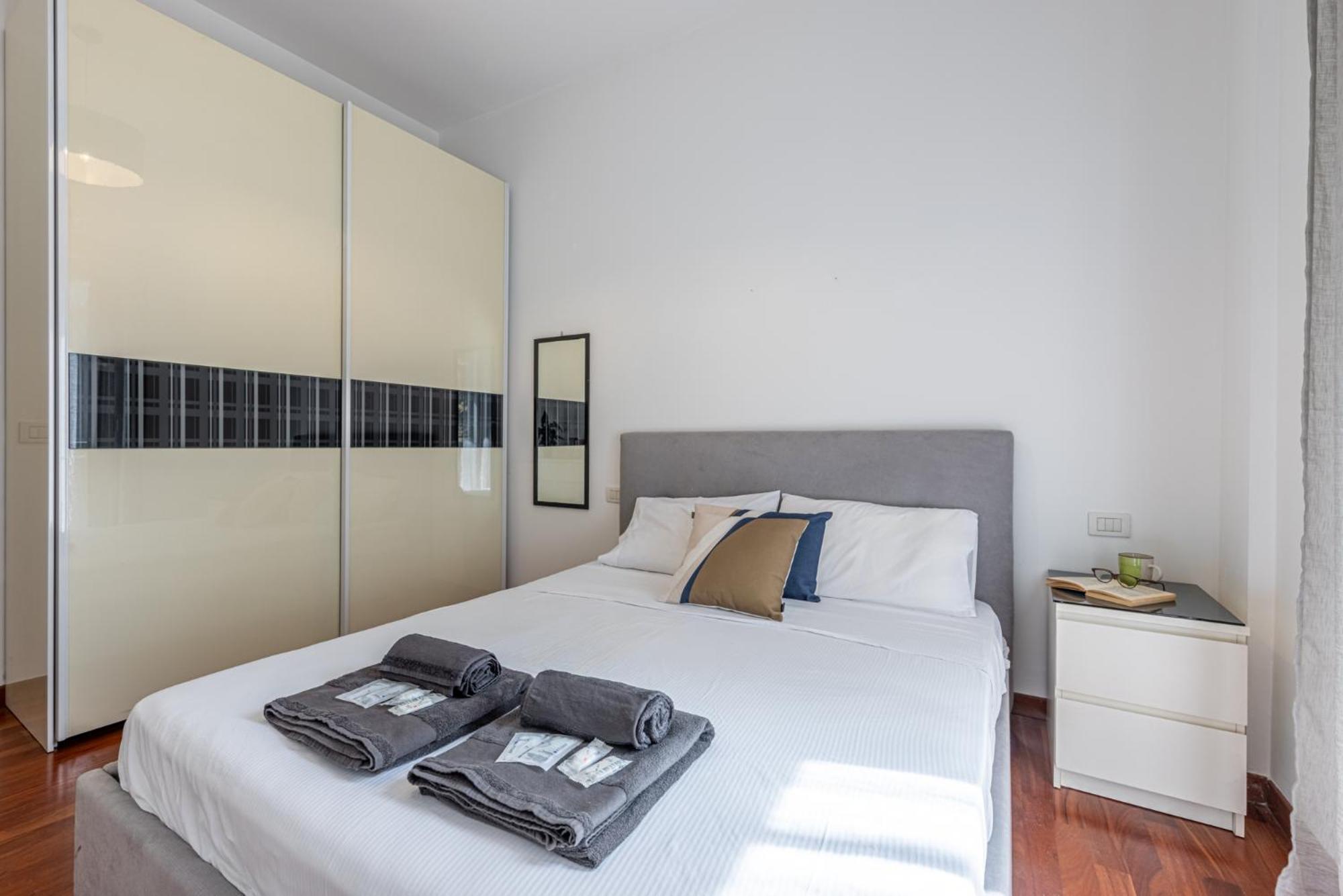Deluxe & Elegant With Comfort And View Appartamento Milano